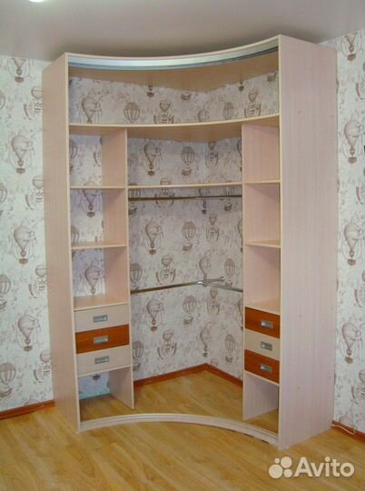 Угловой шкаф в детскую