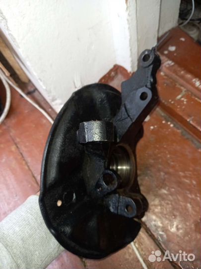 Поворотный кулак на киа рио 1 левый