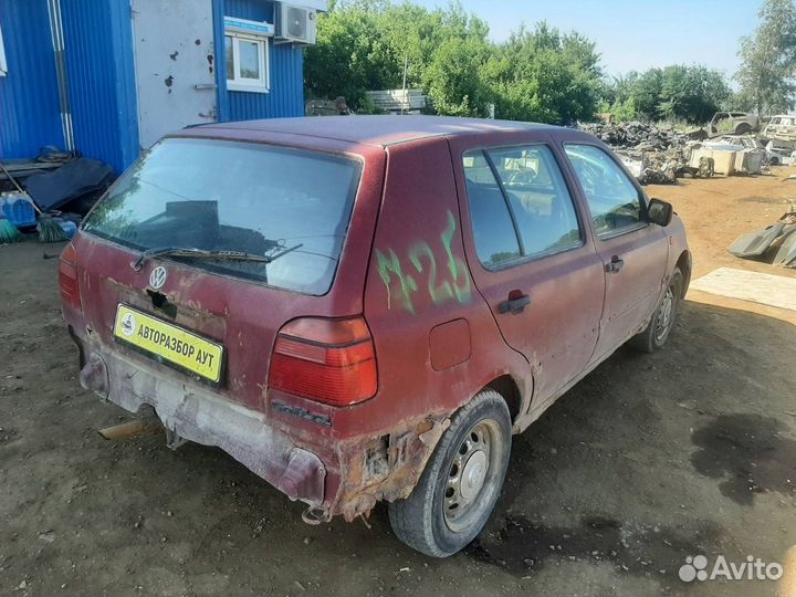 Рычаг нижний правый Volkswagen golf 3 1.8 аам