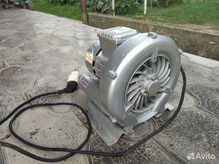 Воздуходувка (аэратор для пруда)