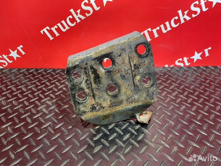 Кронштейн стойки стабилизатора заднего