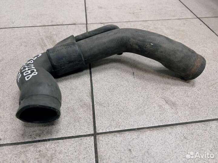 Патрубок системы охлаждения Mercedes W638 Vito V