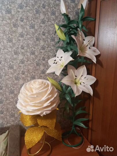 Торшер-лилии из изолона