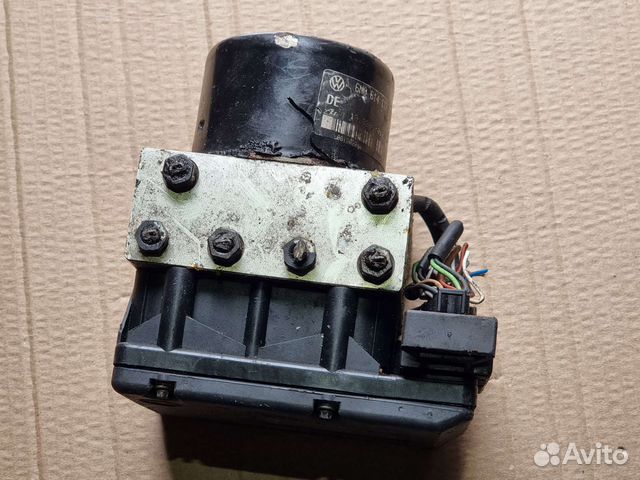 Блок ABS Фольксваген Гольф 4
