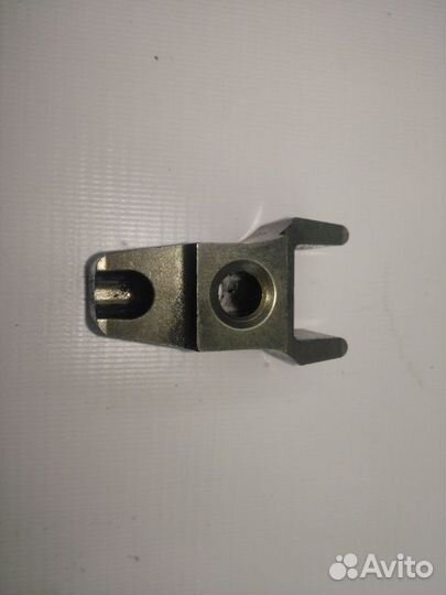 Крепление топливной форсунки MAN TGA 18.350 (01.00