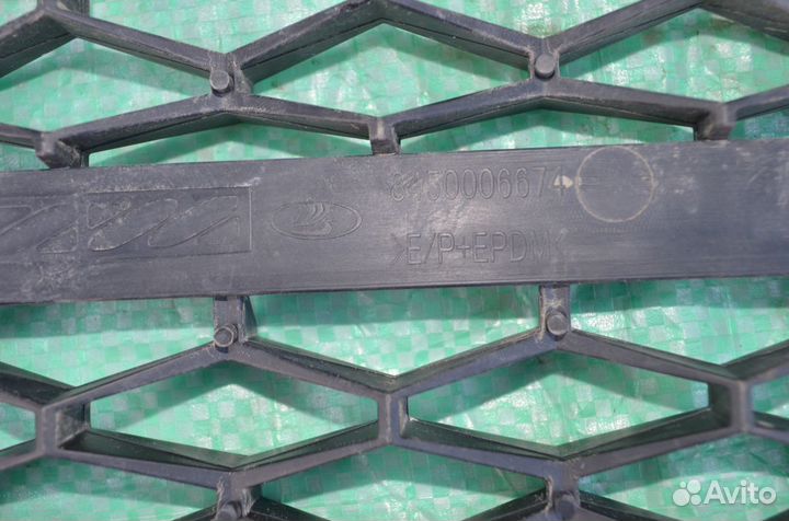 LADA Vesta Решетка бампера