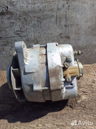 Генератор УАЗ новый