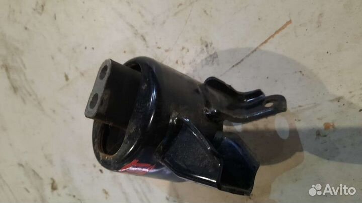 Опора двигателя левая киа церато 3 1.6 АКПП