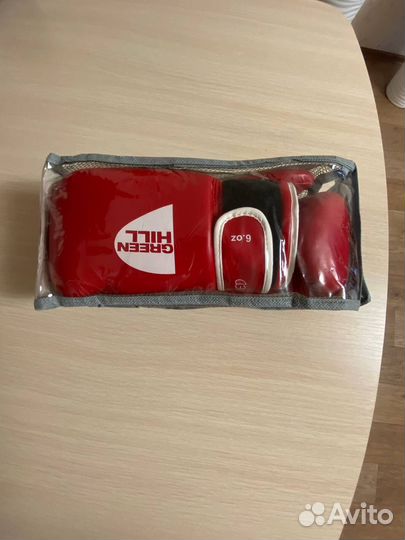 Боксерские перчатки