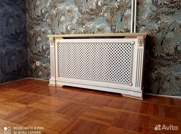 Экран решетка на батарею из массива дерева