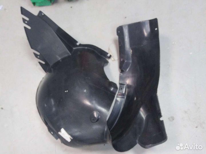 Подкрылок передний левый Polo 2011