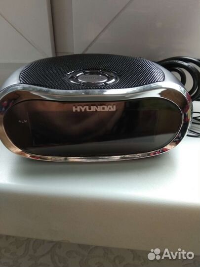Радиочасы hyundai