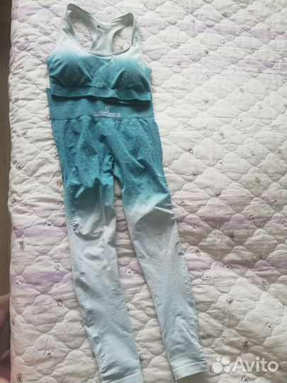 Костюм для йоги и фитнеса