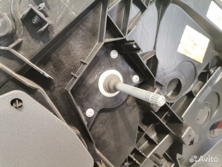 Стеклоподъемник Ford Fiesta 5 рест. 2009 1837997