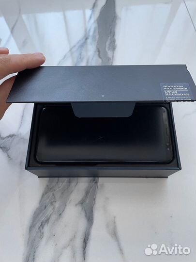 Samsung Galaxy S8, 4/64 ГБ