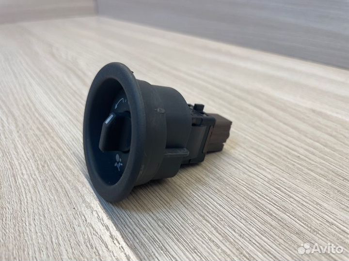 Выключатель подушки безопасности LADA X-Ray