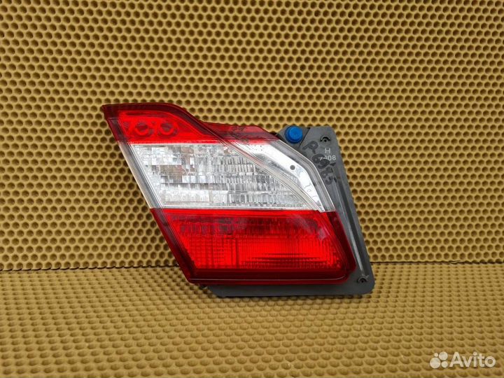 Фонарь в крышку багажника задний левый Infiniti