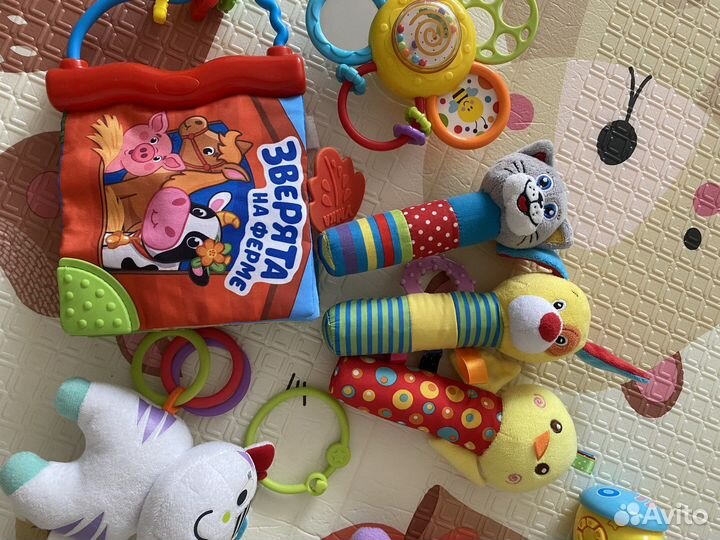 Игрушки для малышей пакетом