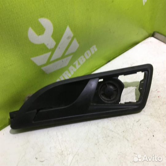 Ручка двери внутренняя левая Шкода Йети