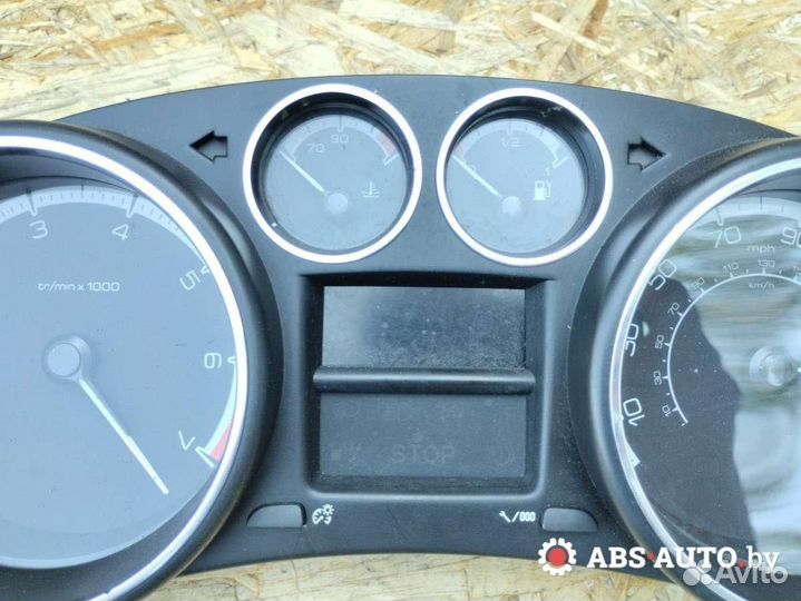 Панель приборов (щиток) Peugeot 308 2010