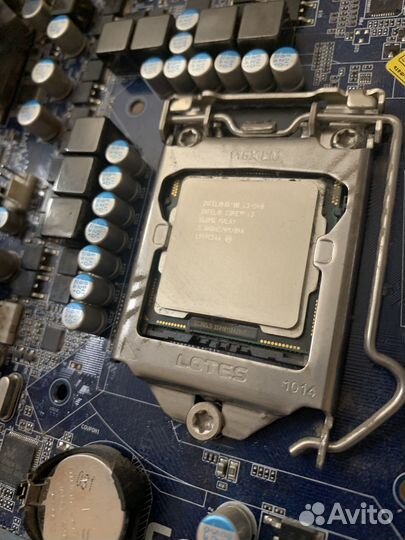 Материнская плата с процессором