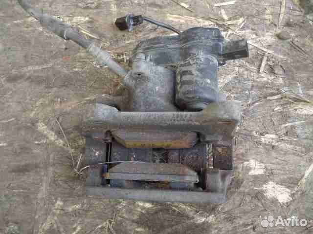 Суппорт задний правый Audi A8 D4