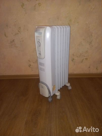 Масляный обогреватель Delonghi