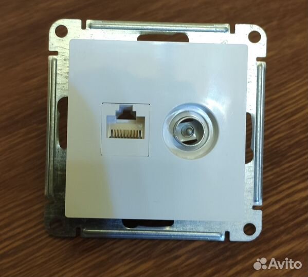 Розетки встраиваемые