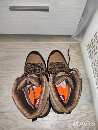 Ботинки humtto 43