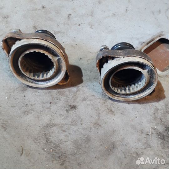 Опоры (чашки) задних стоек Мицубиси Лансер 9