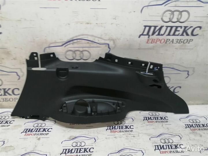 Обшивка багажника правая Peugeot 308 2007