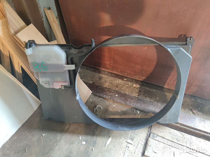 Диффузор радиатора Toyota Mark II GX100 1G-FE