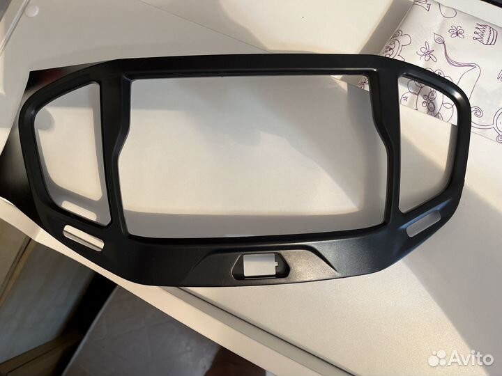 Магнитола на весту с рамкой