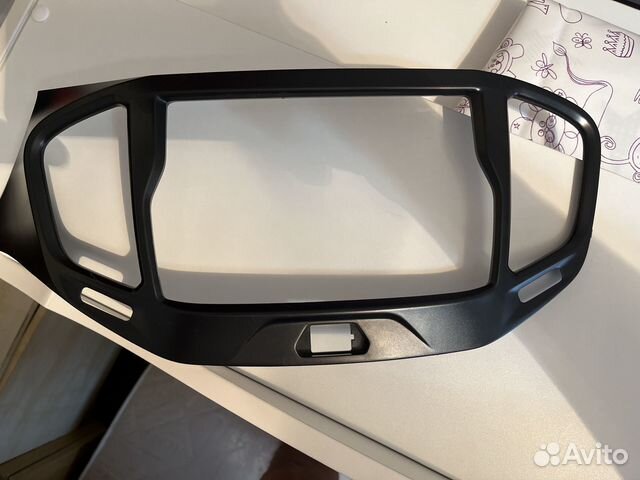 Магнитола на весту с рамкой