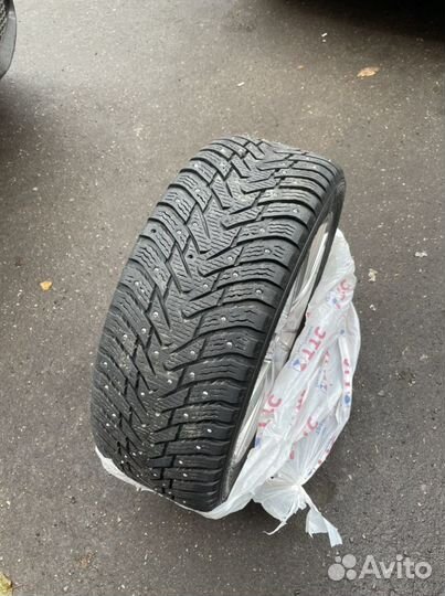 Nokian Tyres Hakkapeliitta 8 SUV 255/45 R20