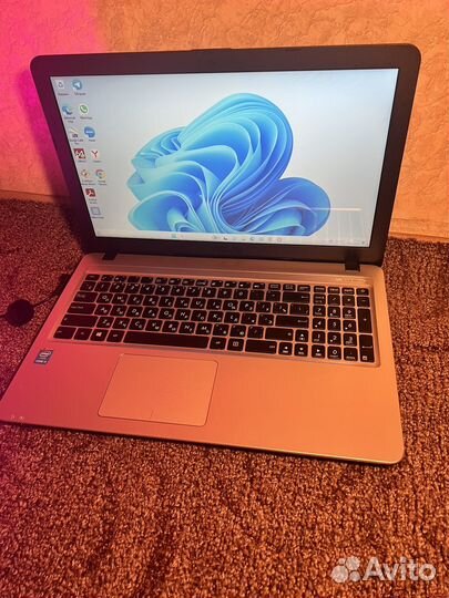 Ноутбук Asus Core i3, SSD 240GB