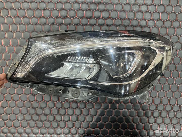 Фара левая Mercedes c117/x117