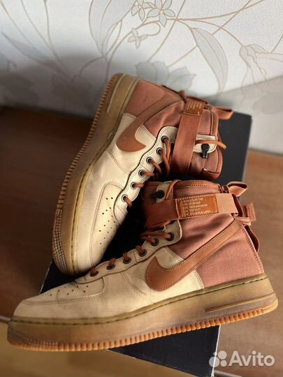 Nike SF Air Force 1 Mid Premium Praline