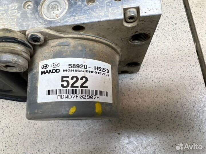 Блок ABS (насос) Hyundai Solaris седан G4FG 2017