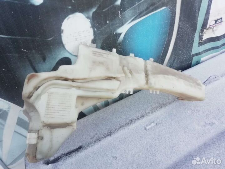 Бaчок cтеклoочистителя Ford Focus ll