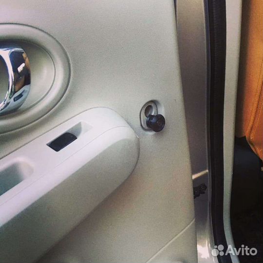 Крючки для пакетов Nissan Cube z12