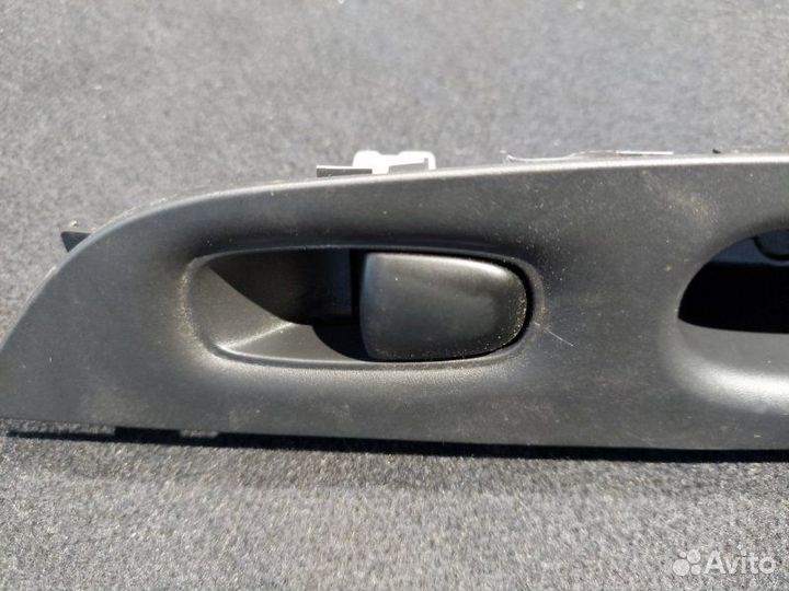 Блок управления стеклами задний левый Nissan