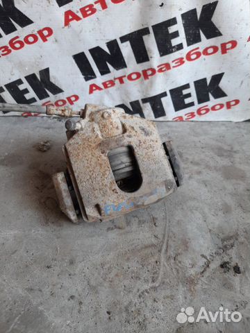 Суппорт передний правый Ford Fusion 2008