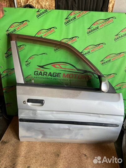 Дверь передняя правая Mazda Demio I (Dw3W) хэтчбек