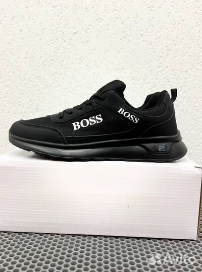 Кроссовки Boss эргономичные