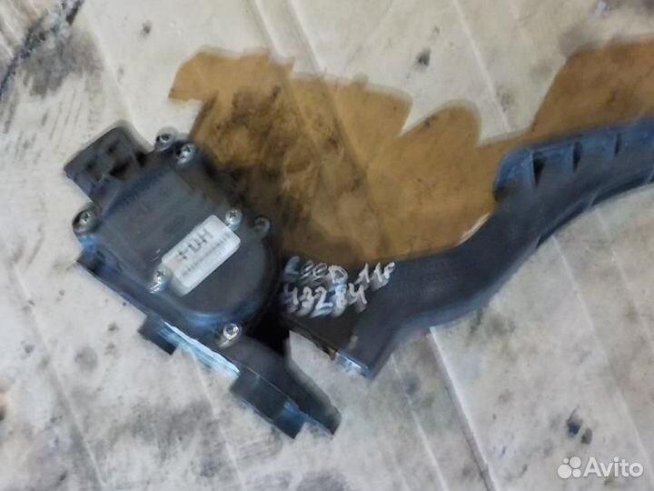 Педаль акселератора KIA ceed