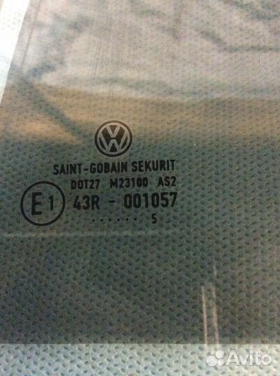 Стекло заднее левое (в дверь глухое) Golf 5 Гольф