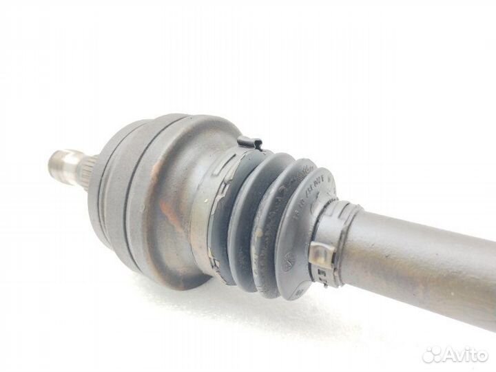 Полуось (привод) задний левый Mercedes-Benz