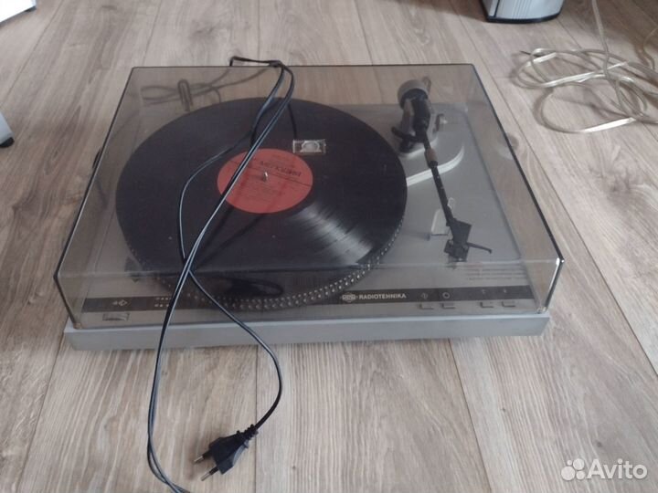 Проигрыватель винила