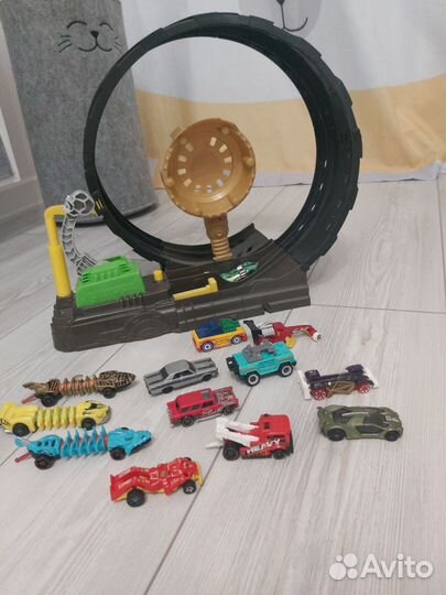 Hot wheels трек мёртвая петля